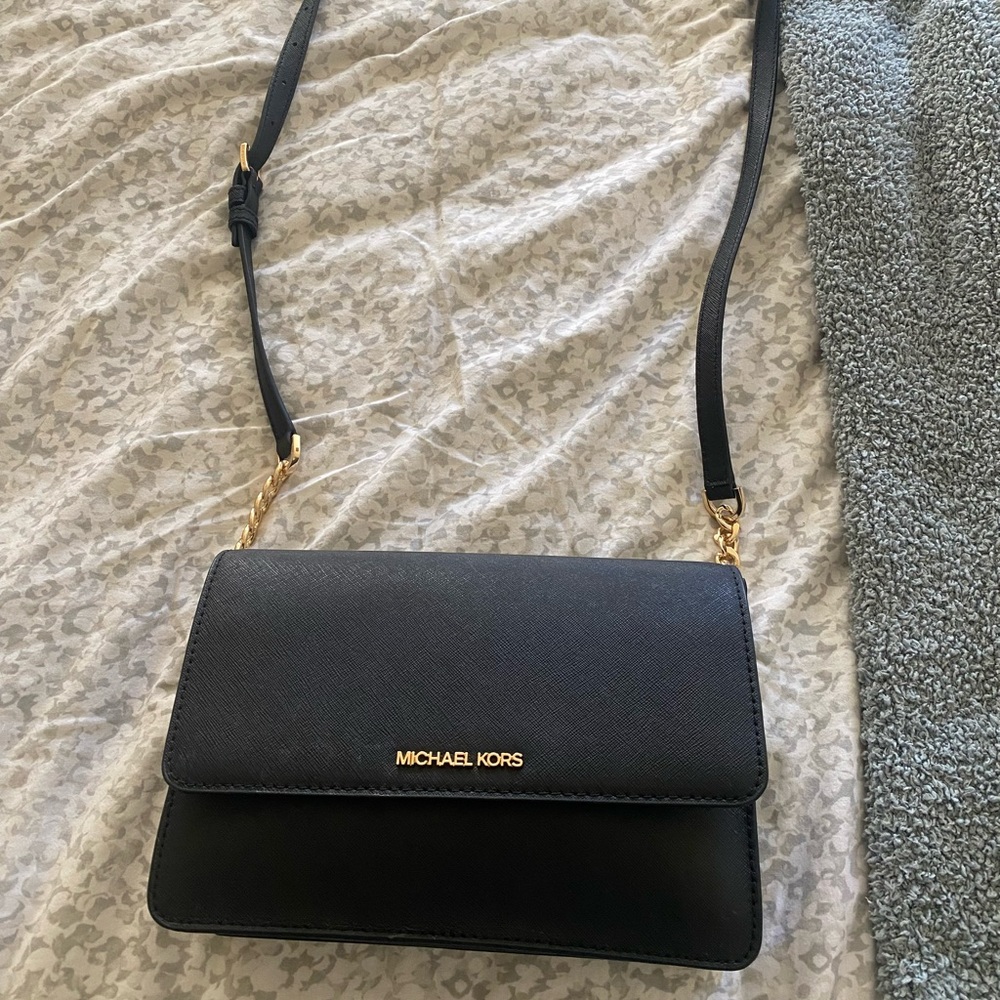 Michael Kors Black/gold Crossbody